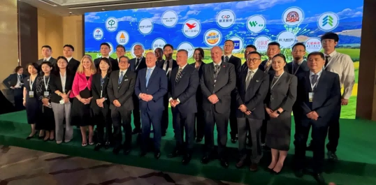 新西兰总理到访上海，马泰时刻受邀出席总理午餐会